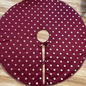 Red Polka Dot Tree Skirt
